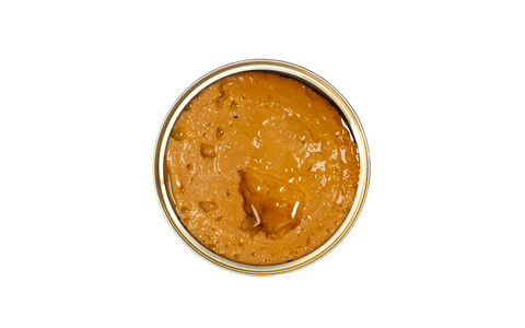Conserve ouverte de pâté de thon, vue d'en haut